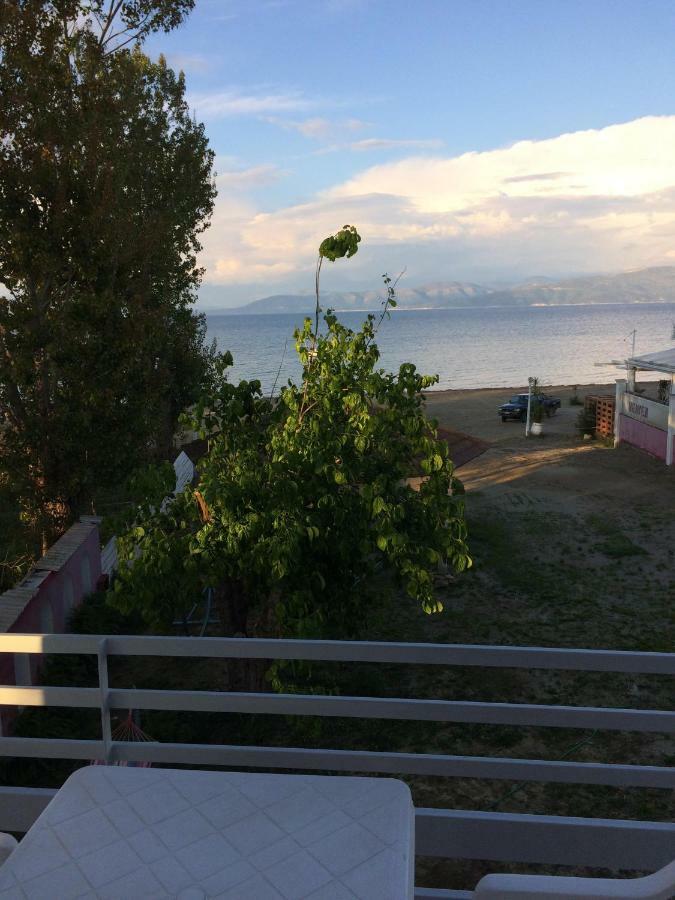 Hebes On The Beach Kavos Bagian luar foto