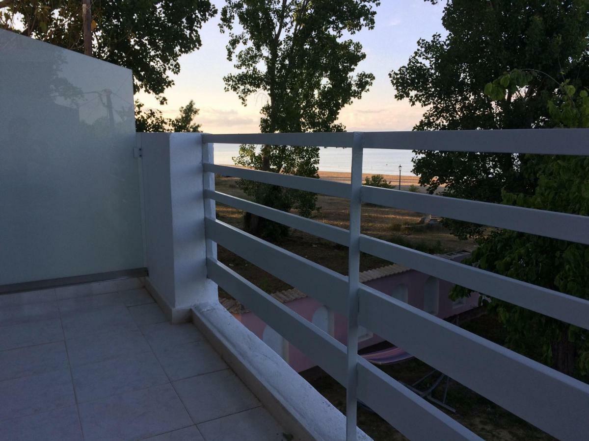 Hebes On The Beach Kavos Bagian luar foto
